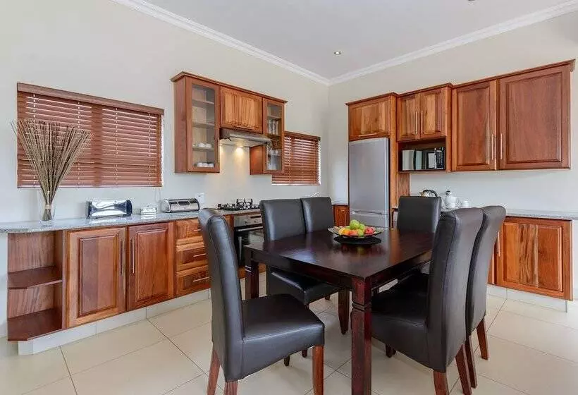 Monomotapa Village At Legend Golf & Safari Resort