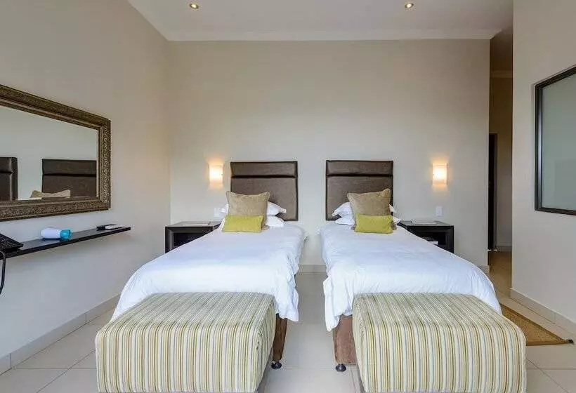 Monomotapa Village At Legend Golf & Safari Resort