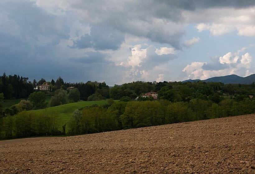 Hotel Agriturismo La Topaia