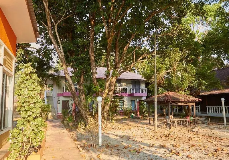 בית מלון כפרי Corrie Chalet, Pantai Cenang Langkawi