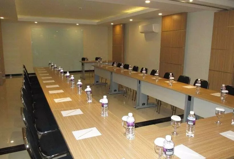 ホテル Nite & Day Batam Jodoh Square