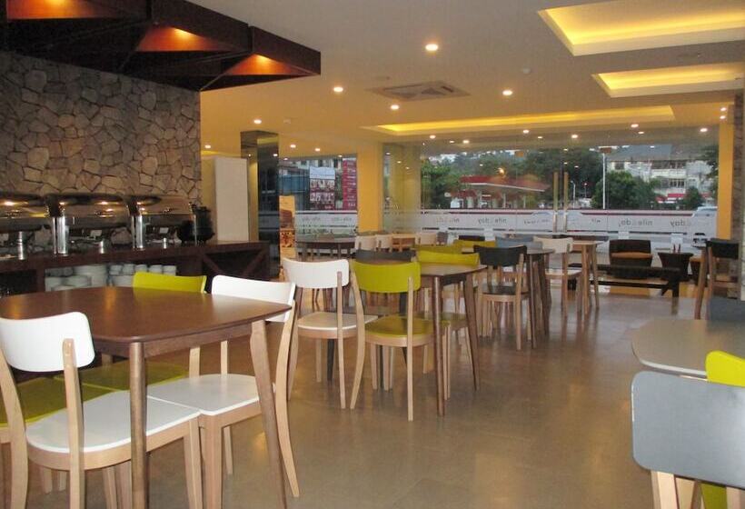 فندق Nite & Day Batam Jodoh Square