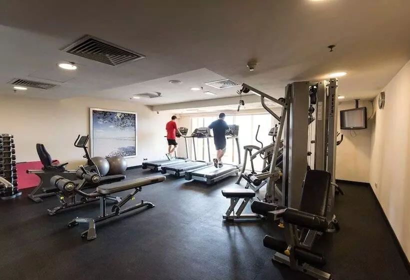 هتل Resort Suites At Bandar Sunway