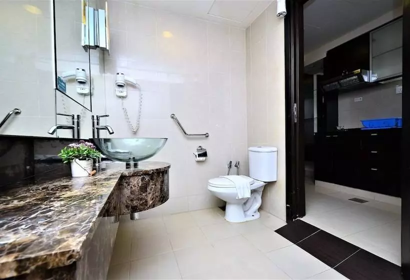 هتل Resort Suites At Bandar Sunway