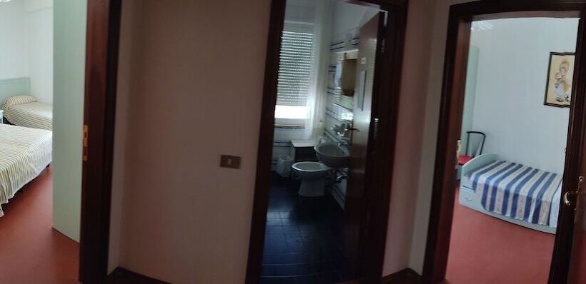 בית מלון כפרי Ristorante Il Grillo