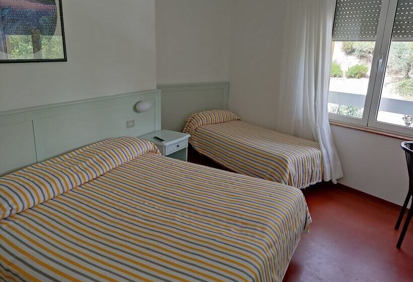 בית מלון כפרי Ristorante Il Grillo