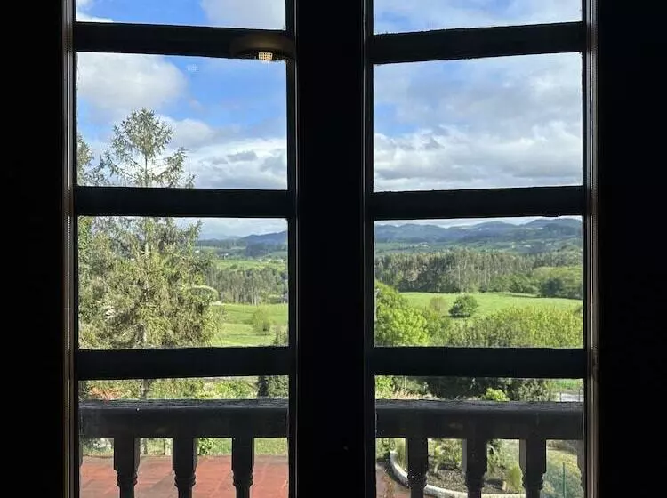 Maaseutuhotelli Palacio La Casona De Cerrazo