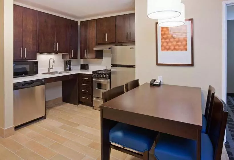 Отель Towneplace Suites By Marriott Sioux Falls South