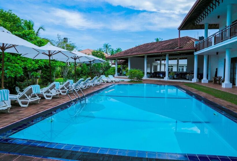 Отель Waterside Bentota