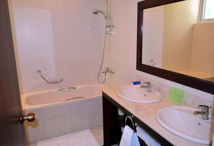 Отель Waterside Bentota