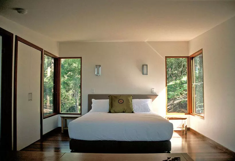 Montville Oceanview Cottages