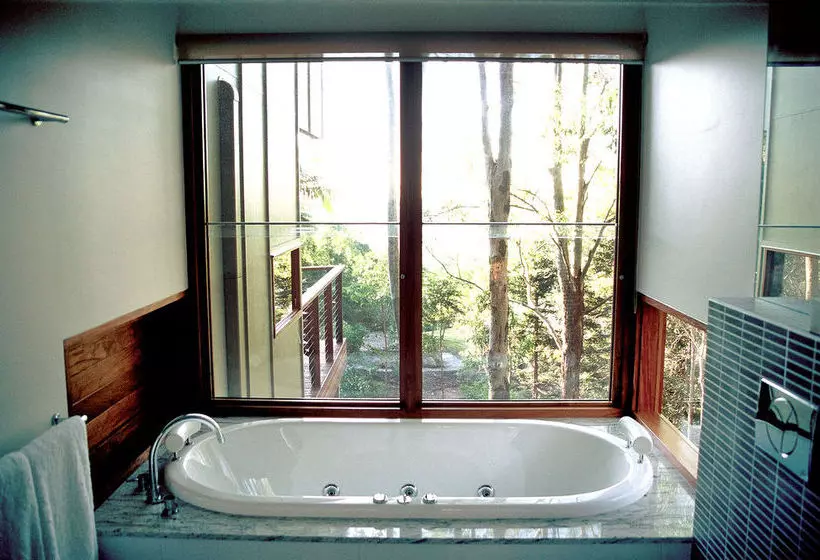 Montville Oceanview Cottages