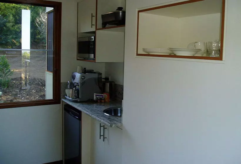 Montville Oceanview Cottages