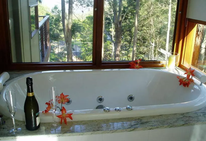 Montville Oceanview Cottages