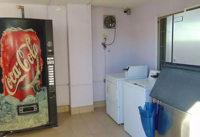 모텔 Corcoran Country Inn