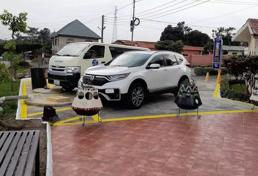 پانسیون Asantewaa Premier