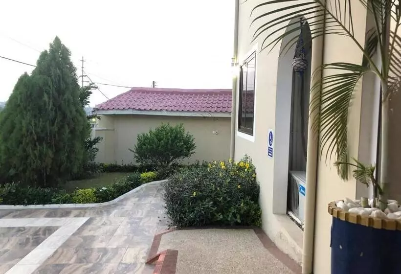 پانسیون Asantewaa Premier