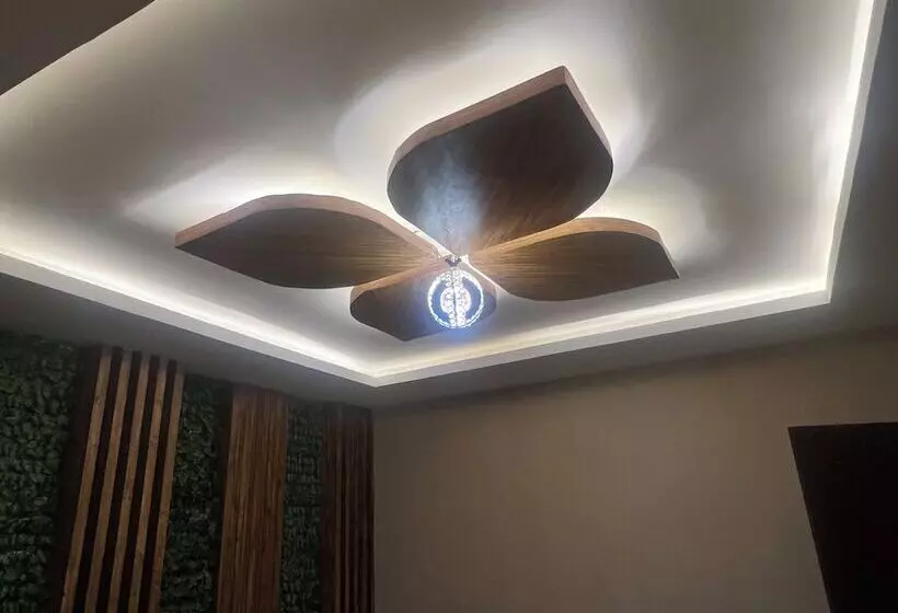 هاستل Thamel Hotel & Spa