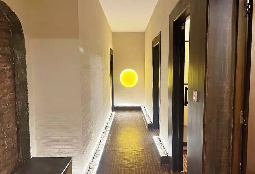 هاستل Thamel Hotel & Spa