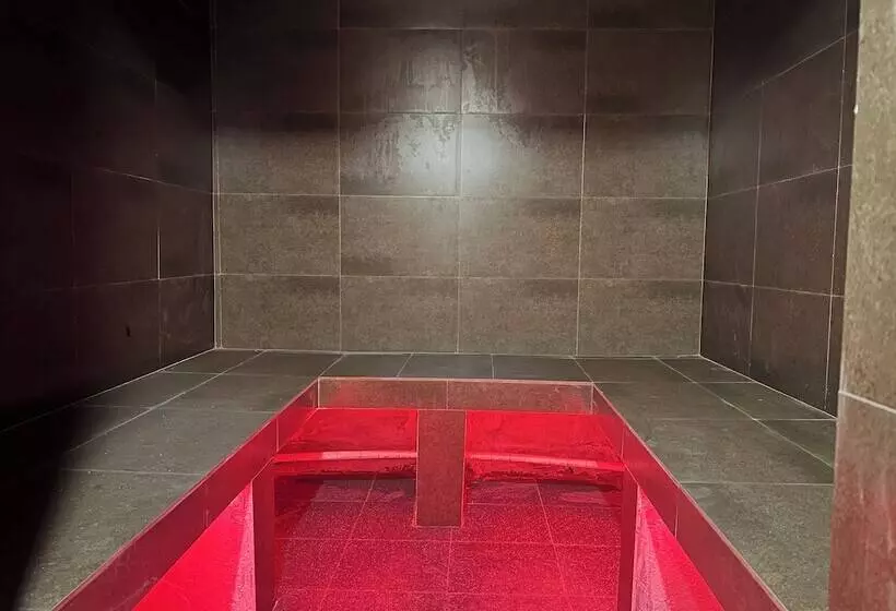 هاستل Thamel Hotel & Spa