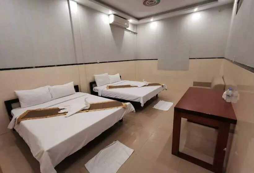 هتل Invito Guesthouse