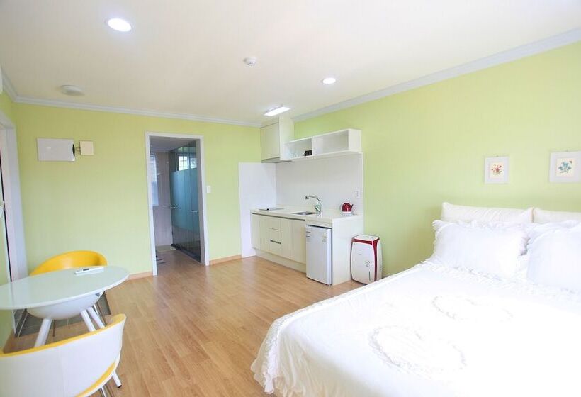 ホテル Jeju Jubilee Pension