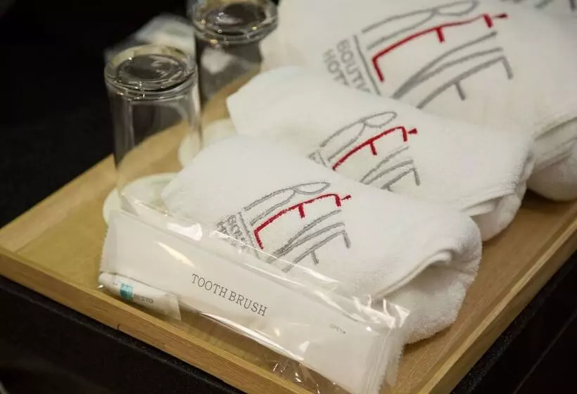 Reve Hotel Jeju