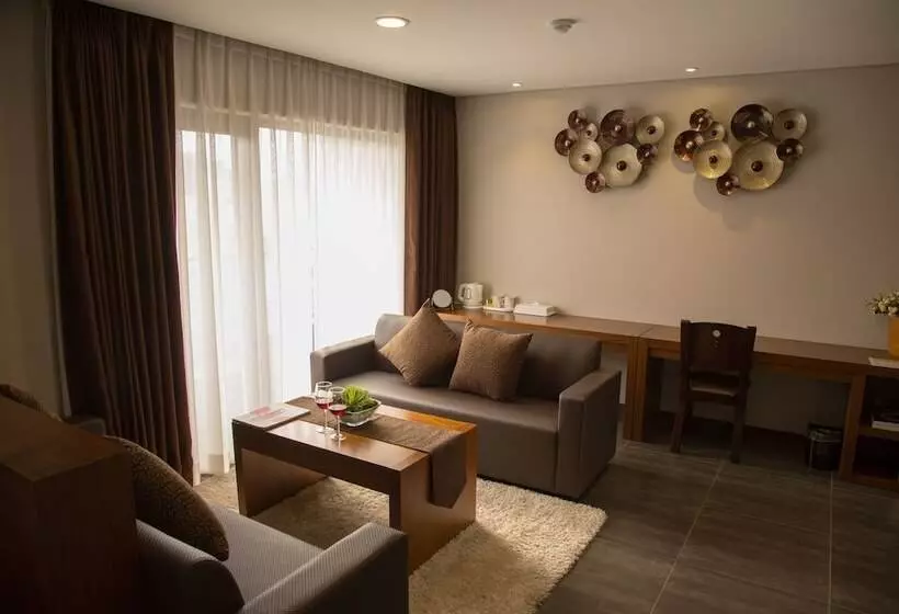 Reve Hotel Jeju