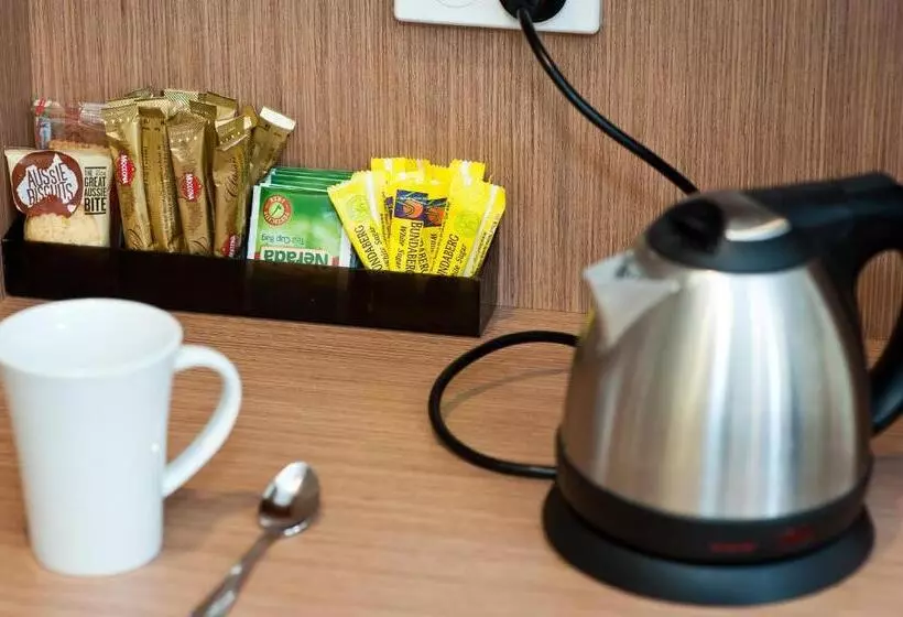 מוטל Colonial Terrace Motor Inn