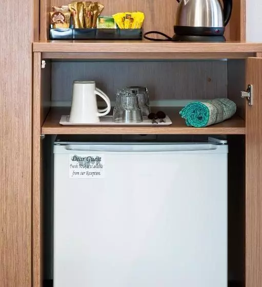 מוטל Colonial Terrace Motor Inn