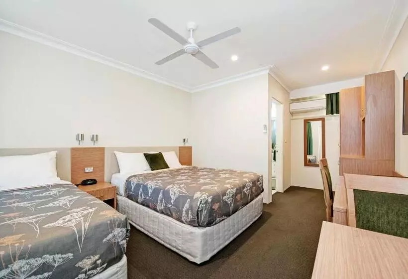 מוטל Colonial Terrace Motor Inn