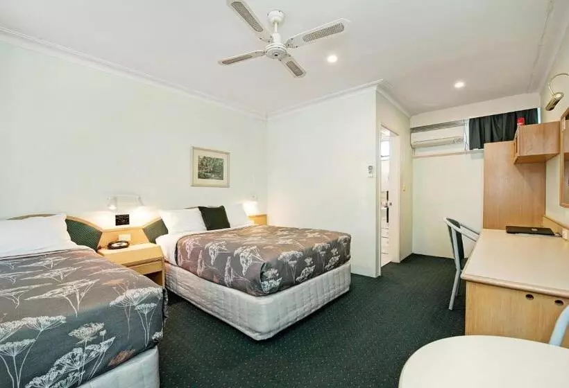 מוטל Colonial Terrace Motor Inn