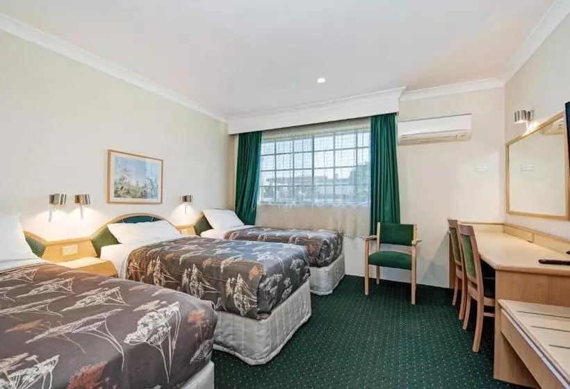 מוטל Colonial Terrace Motor Inn