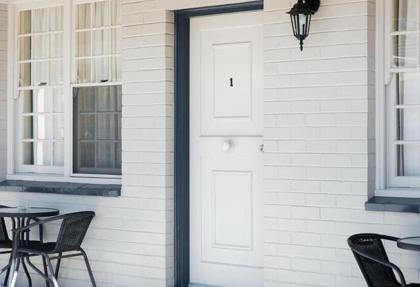 فندق على الطريق Colonial Terrace Motor Inn