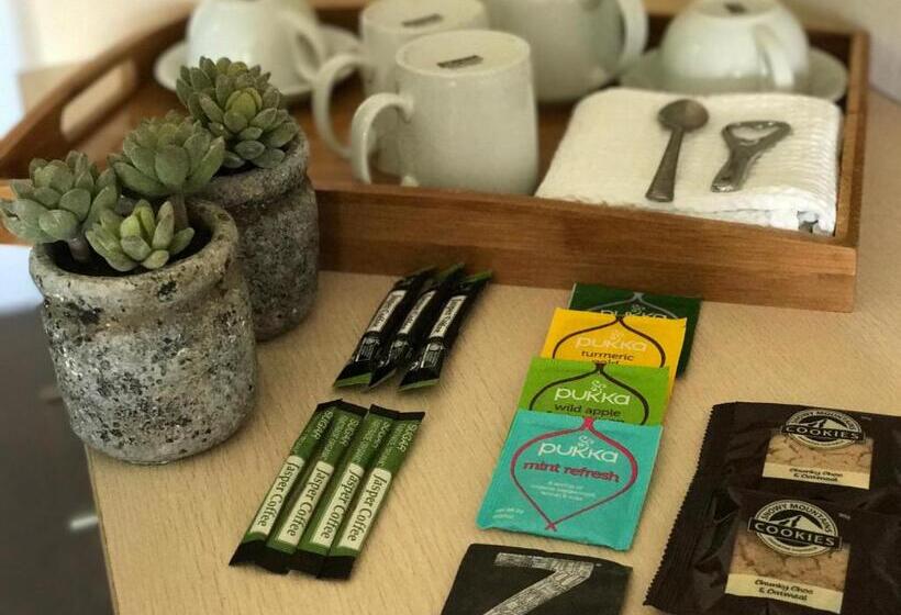 فندق على الطريق Jindy Inn