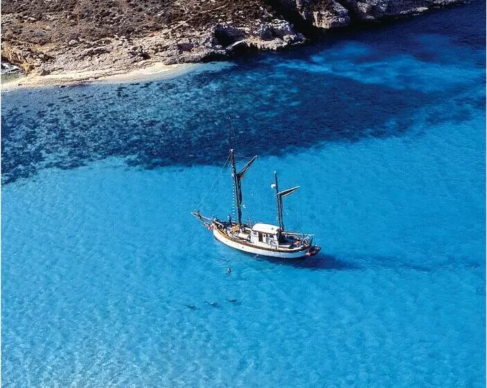 Spinola Bay Top Floor Seafront 3 Bedroom Apartment With Panoramic Sea Views By Getawaysmalta