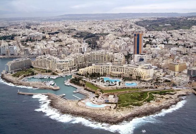 Spinola Bay Top Floor Seafront 3 Bedroom Apartment With Panoramic Sea Views By Getawaysmalta