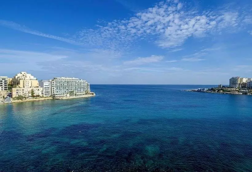 Spinola Bay Top Floor Seafront 3 Bedroom Apartment With Panoramic Sea Views By Getawaysmalta