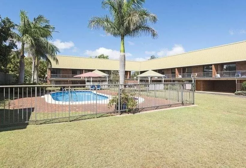 Whiteoaks Motel & Lodges