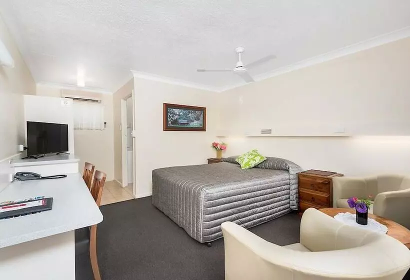 Whiteoaks Motel & Lodges