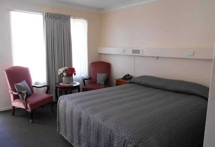 Whiteoaks Motel & Lodges