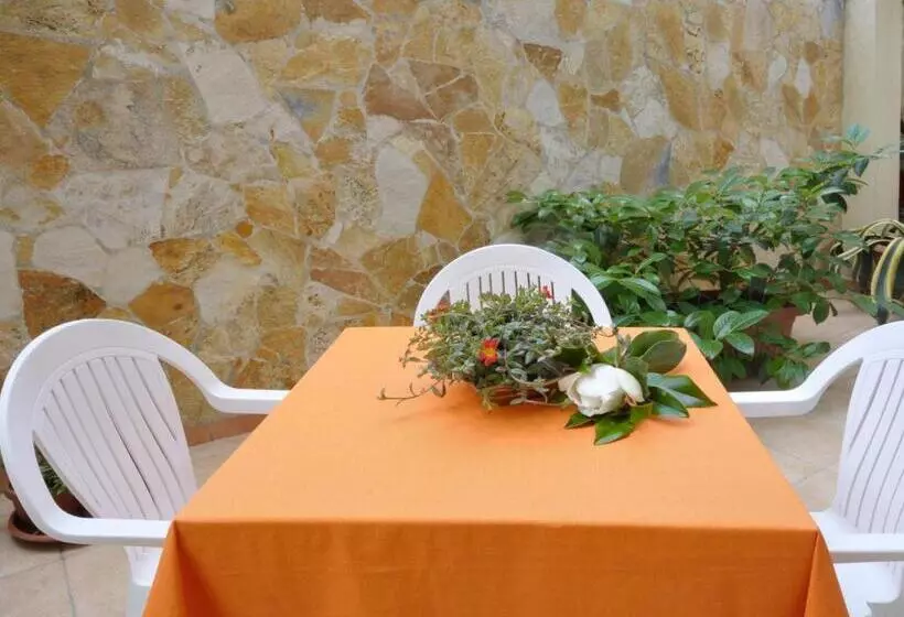 تختخواب و صبحانه Barocco.oberdan