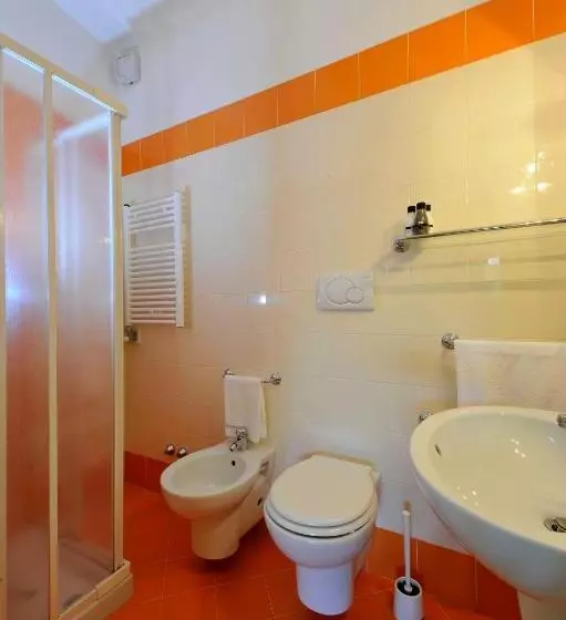 تختخواب و صبحانه Barocco.oberdan