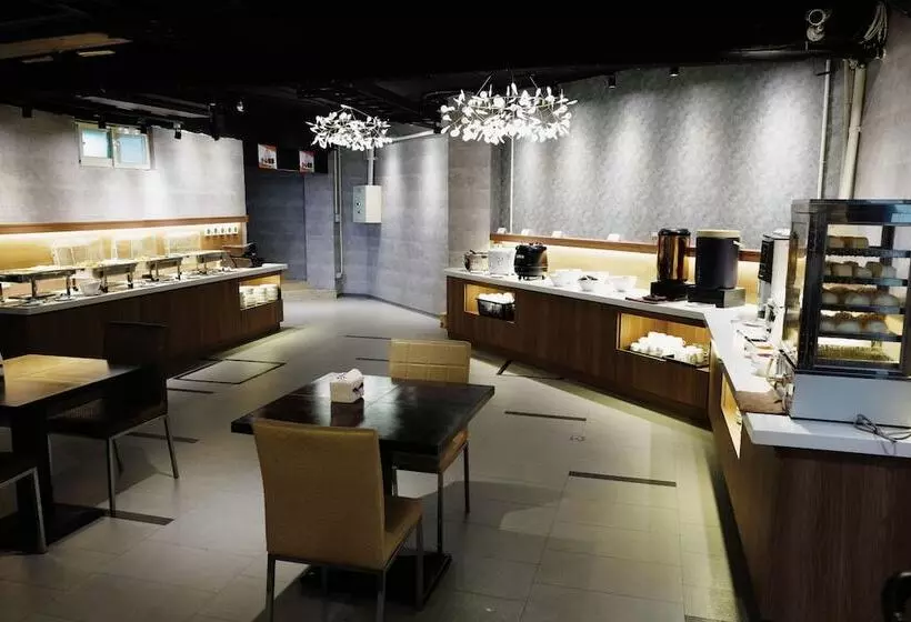 هتل Audi Garden Business