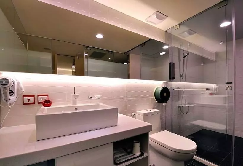 هتل Audi Garden Business