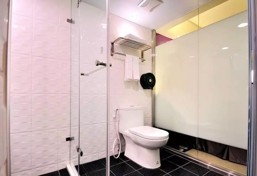 هتل Audi Garden Business