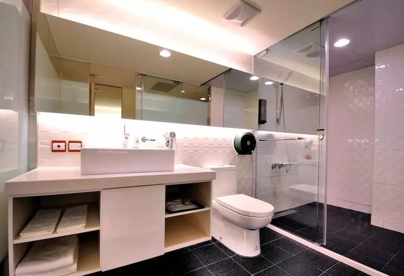 هتل Audi Garden Business