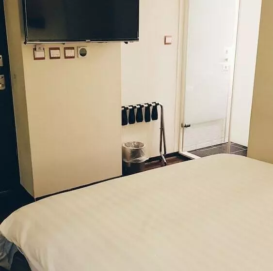 هتل Audi Garden Business