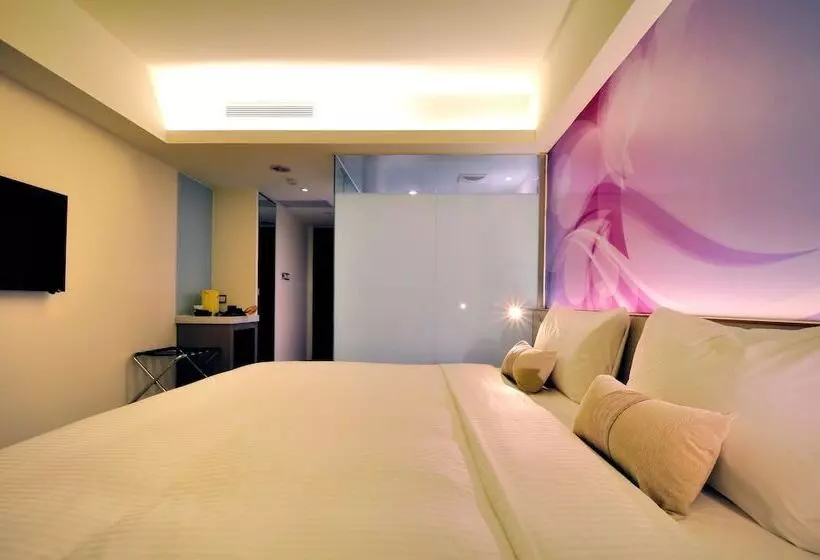 هتل Audi Garden Business