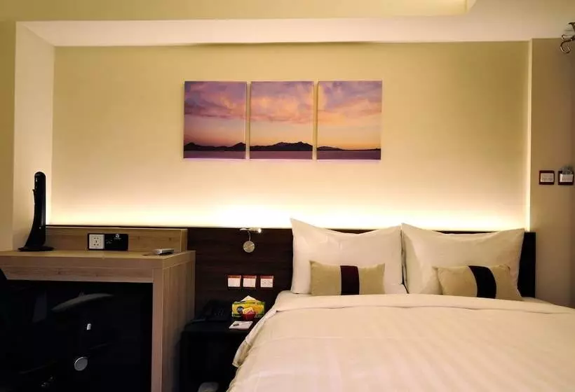 هتل Audi Garden Business